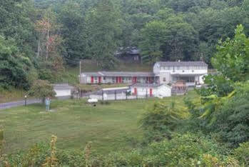 Colony House Motel Уэйнсборо Экстерьер фото